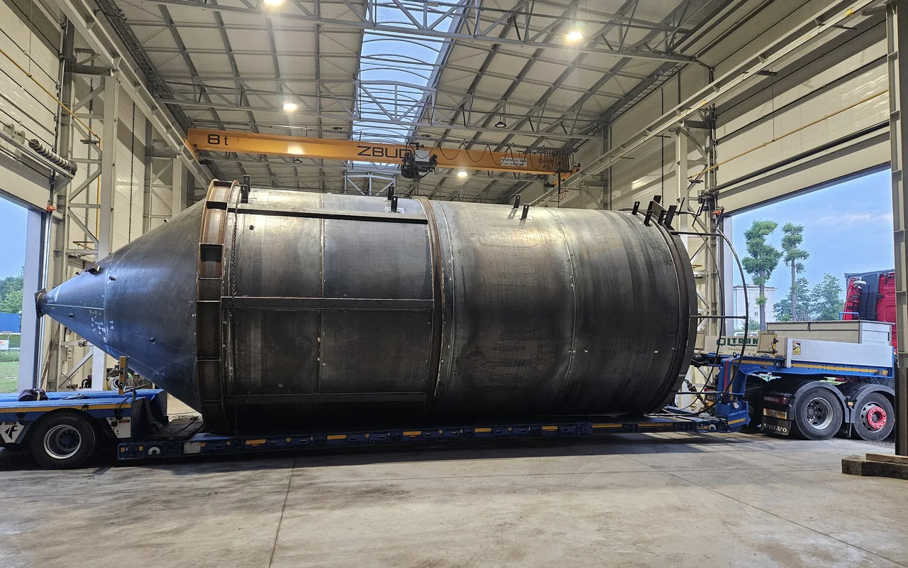 Process equipment inside the Montochem production hall